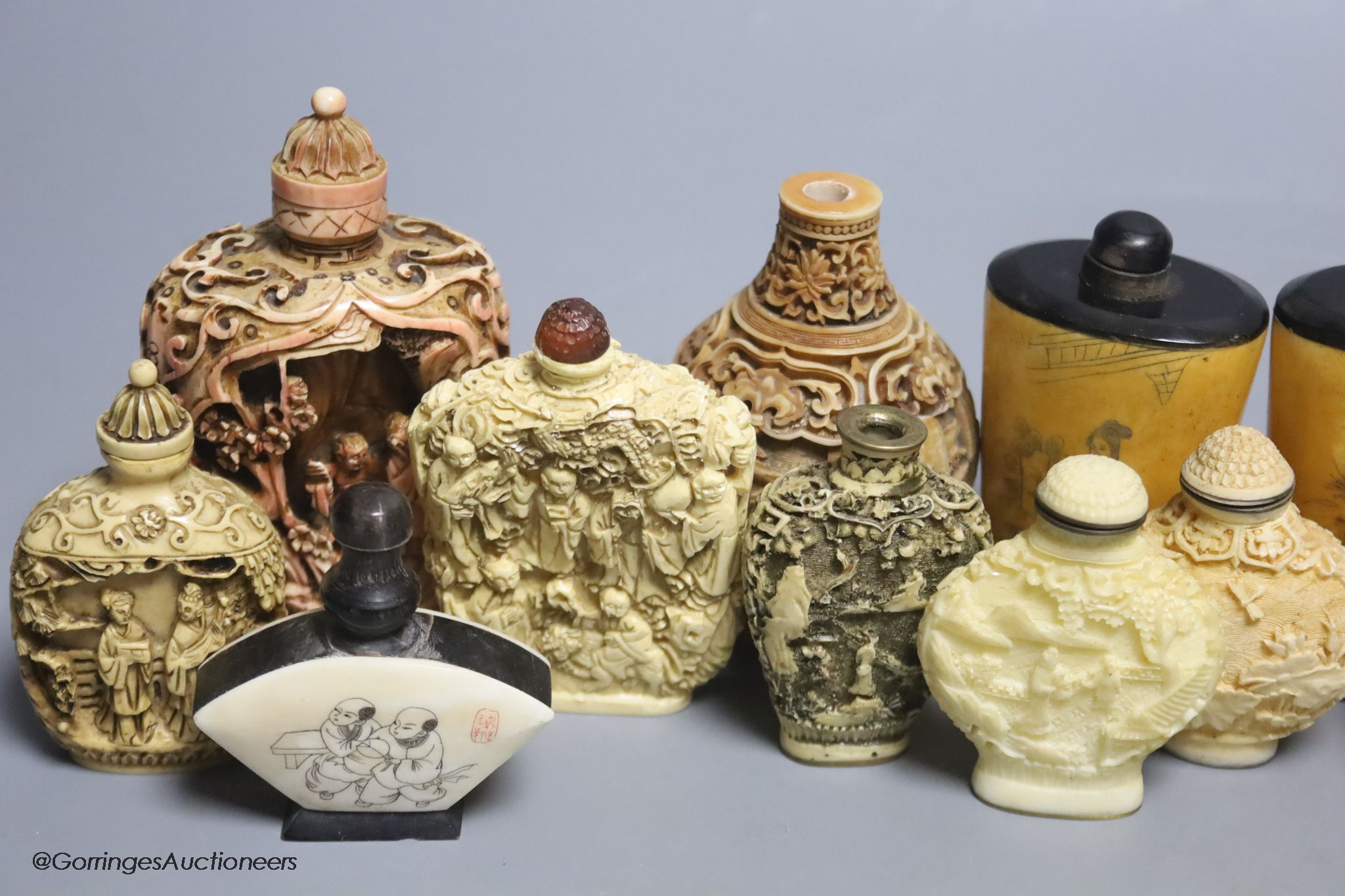 Mixed composition Chinese snuff bottles